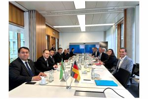 Türkmen wekiliýeti GFR-de tanyşlyk iş saparynda bolýar