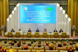 Türkmenistanda Merkezi Aziýa ýurtlarynyň zenanlarynyň dialogynyň maslahaty geçirildi
