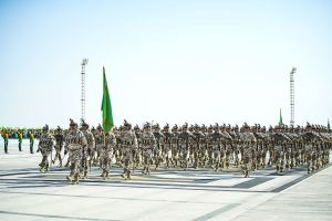 Türkmenistanyň Garaşsyzlyk güni mynasybetli dabaraly harby ýöriş geçirildi