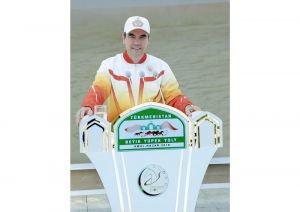 Türk­me­nis­ta­nyň Pre­zi­den­ti “Amul — Ha­zar 2018” aw­to­ral­li ýa­ry­şy­nyň açy­lyş da­ba­ra­sy­na gat­naş­dy