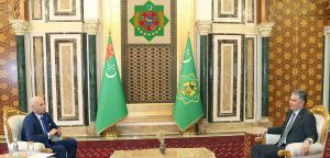 Türkmenistanyň Prezidenti «Mir» döwletara teleradiokompaniýasynyň žurnalisti bilen söhbetdeş boldy