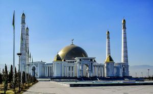 Türkmenistanyň Prezidenti watandaşlarymyzy Oraza baýramy bilen gutlady