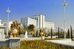 Türkmenistanyň Prezidenti ýokanç keselleriň öňüni almak boýunça iş maslahatyny geçirdi