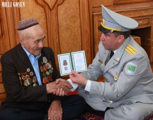 Uruş weteranlaryna tagzym