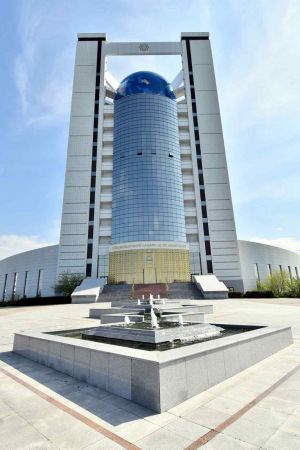 Wise-premýer Reşit Meredow Eýranyň DIM-niň ýolbaşçysy we ABŞ-nyň Döwlet sekretarynyň orunbasary bilen telefon arkaly söhbetdeş boldy