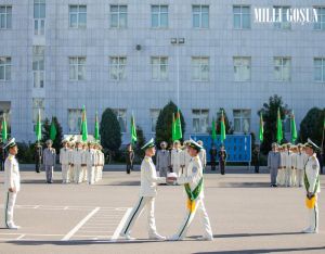 Ýaşlar üns merkezinde