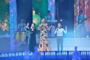 Ýetip gelýän Täze ýyl mynasybetli aýdym-saz sowgady