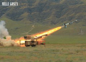 Ýokary we takyk asmana atyjy raketa toplumlary – üstünligiň açary